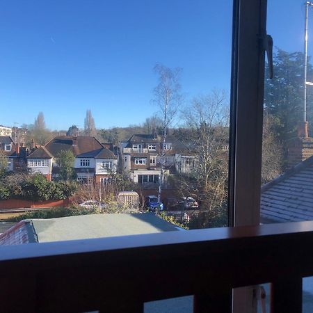 Peaceful Studio-Flat With Driveway In Golders Green Apartamento Londres Exterior foto